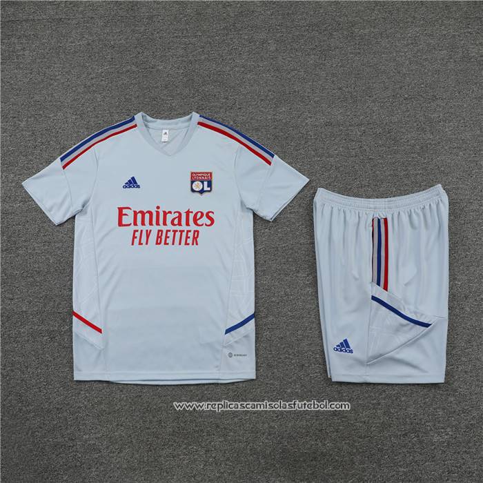 Fato de Treino
 Lyon 2022-2023 Manga Curta
 Cinza
 - Calcas Curta
